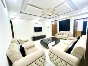 Luxury Apartment Hotel 3 Bedrooms Apartment ISB